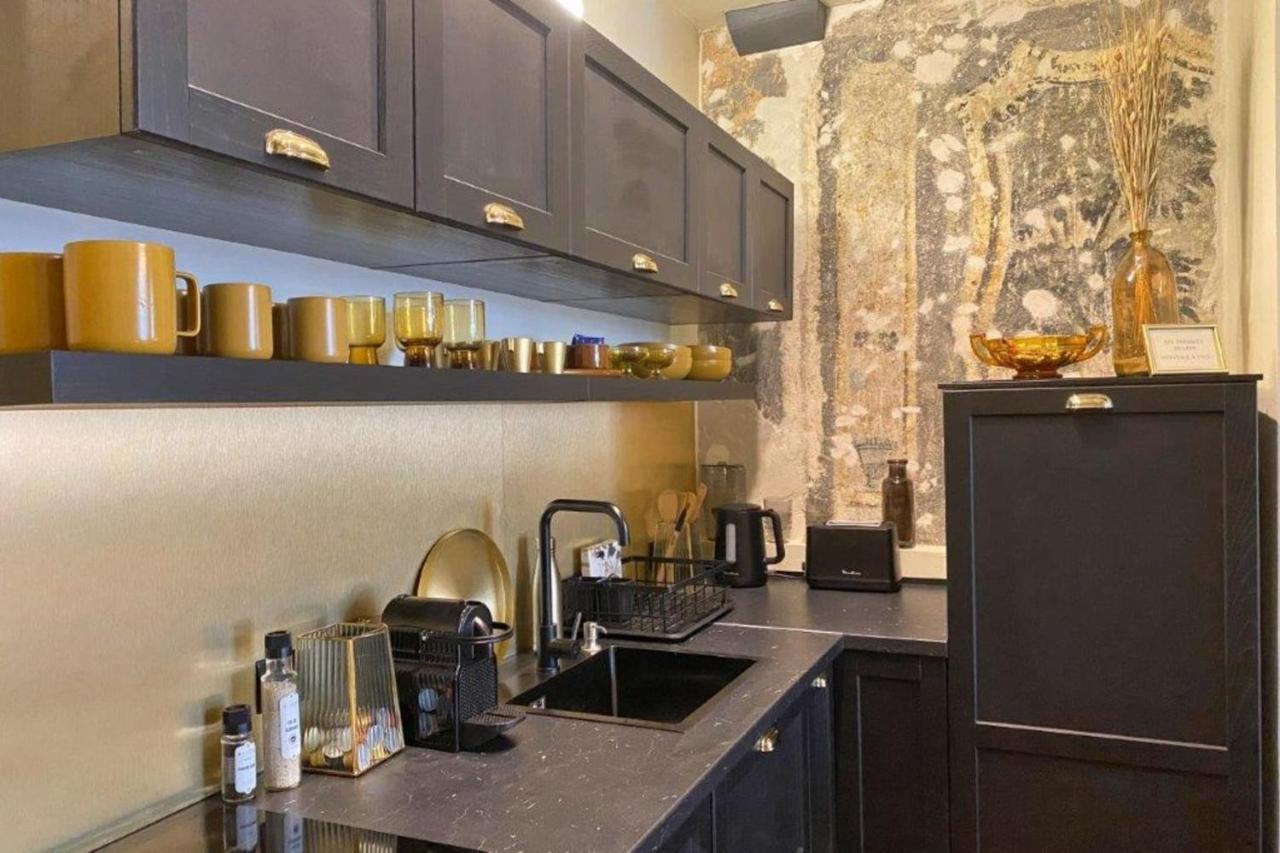 Les Fresques De Leon Apartamento Tournus Exterior foto