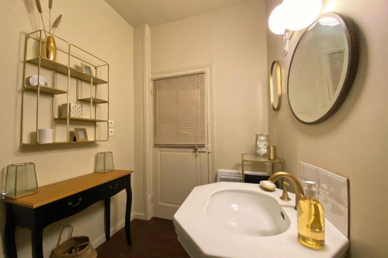 Les Fresques De Leon Apartamento Tournus Exterior foto