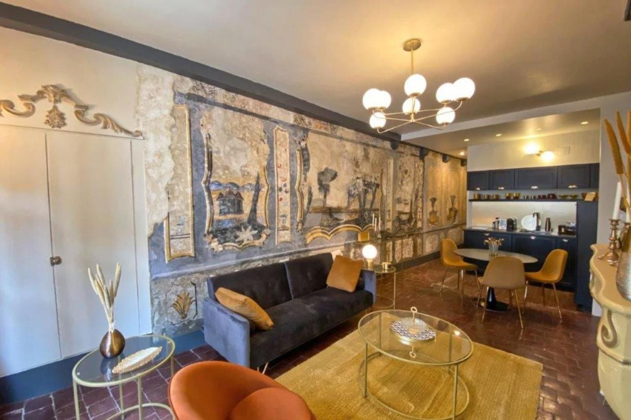 Les Fresques De Leon Apartamento Tournus Exterior foto