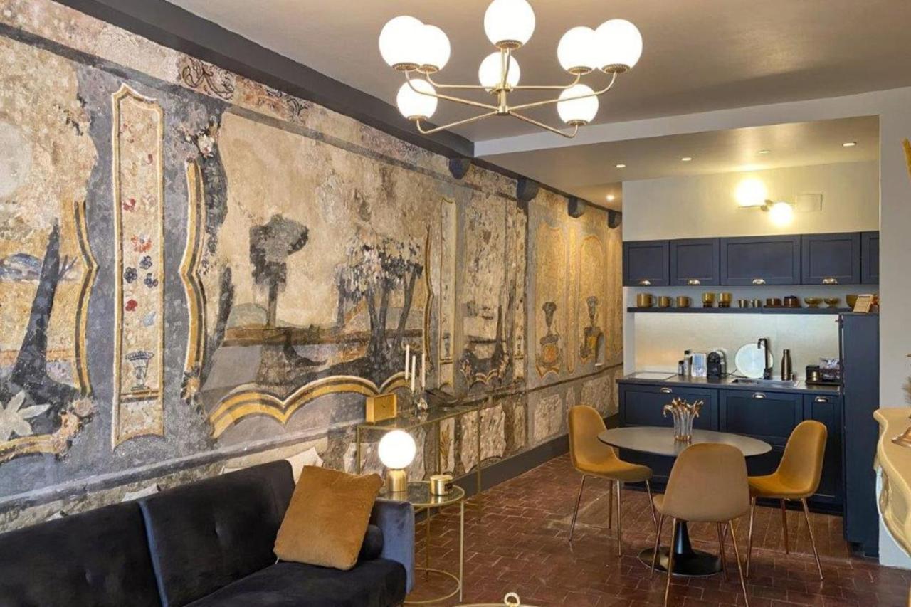 Les Fresques De Leon Apartamento Tournus Exterior foto